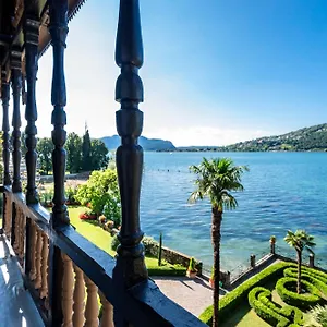 Villa Italy Homes - Edith Sarnico
